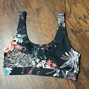 Peachaus L sports bra with beautiful print brand new